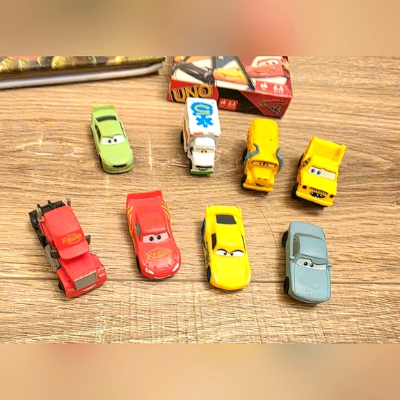 Disney Cars Activity Set - Picture 2 of 9